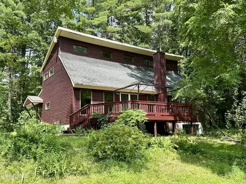 401 Wilton Gansevoort Rd, Gansevoort, NY 12831