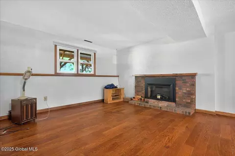 72 Algonquin Rd, Clifton Park, NY 12065 photo 19
