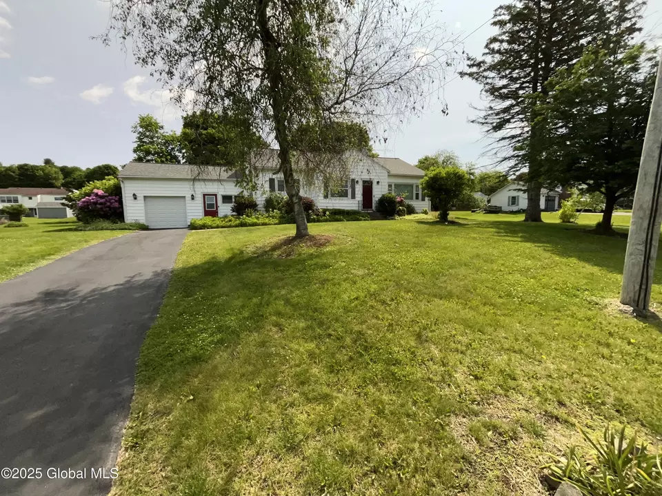 Exterior - 11 Calhoun Rd, Troy, NY 12180 photo 2 of 10