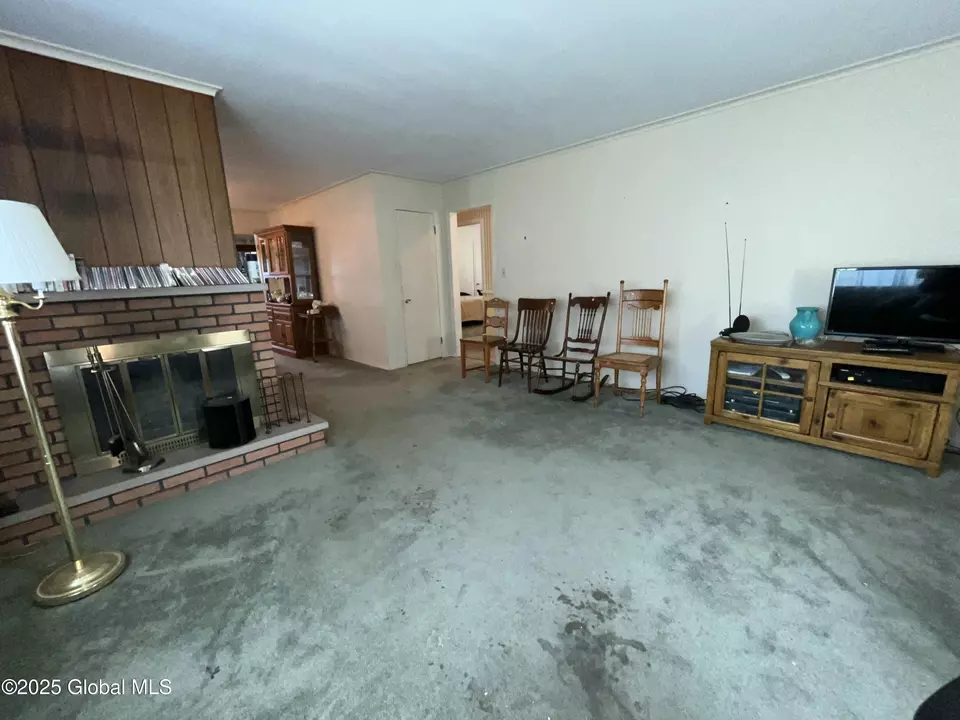 Living - 11 Calhoun Rd, Troy, NY 12180 photo 2 of 3