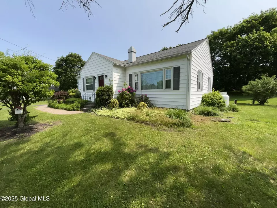 Exterior - 11 Calhoun Rd, Troy, NY 12180 photo 10 of 10