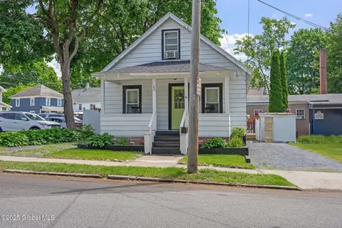 25 Thomson Ave, Glens Falls, NY 12801
