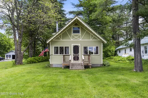 5882 Lake Rd, Galway, NY 12074
