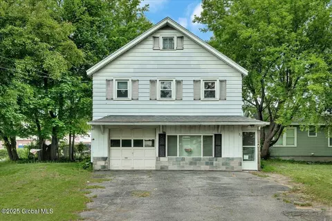 27 Washington Ave, Colonie, NY 12205