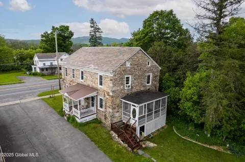 98 George St, Fort Ann, NY 12827