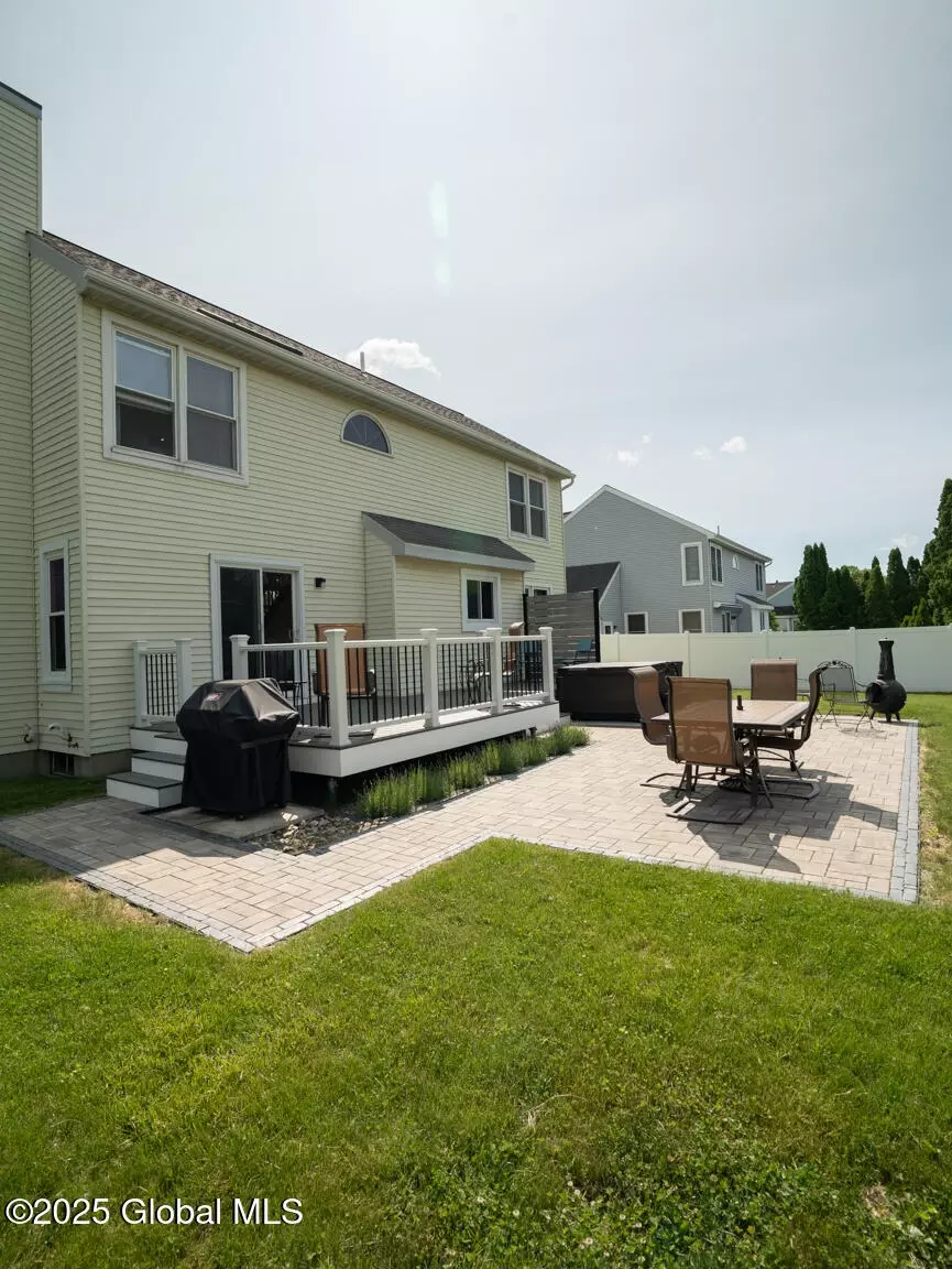 Exterior - 23 Rockefeller Blvd, Rensselaer, NY 12144 photo 12 of 12