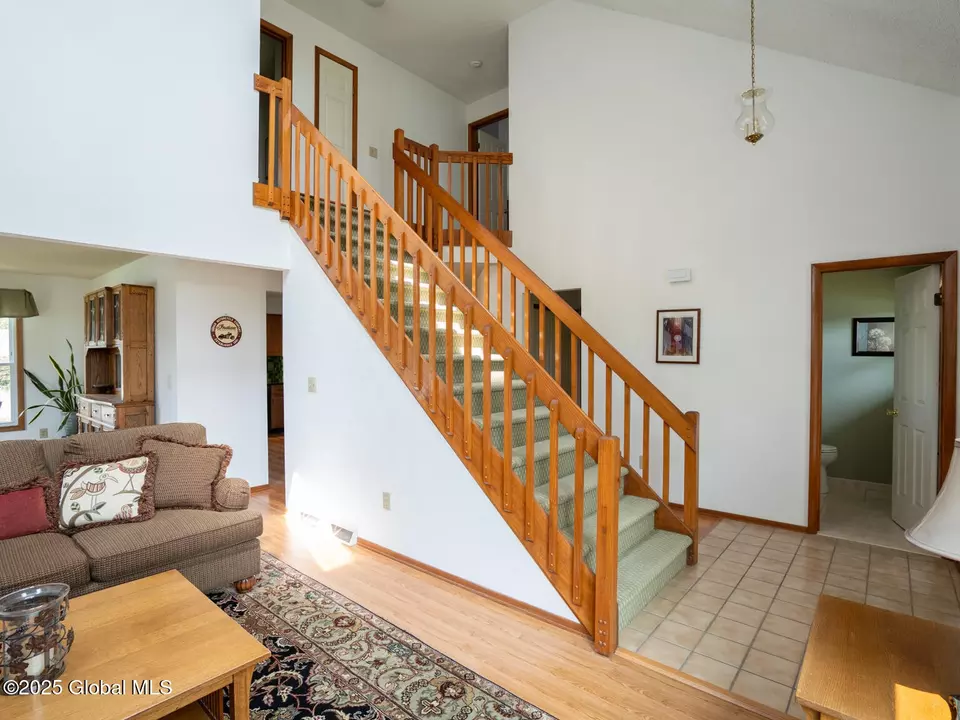 Entry Way - 23 Rockefeller Blvd, Rensselaer, NY 12144 photo 1 of 2