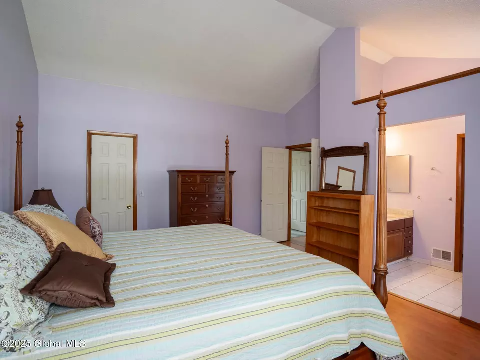 Bedroom - 23 Rockefeller Blvd, Rensselaer, NY 12144 photo 2 of 4