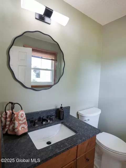 Bath - 23 Rockefeller Blvd, Rensselaer, NY 12144 photo 1 of 5