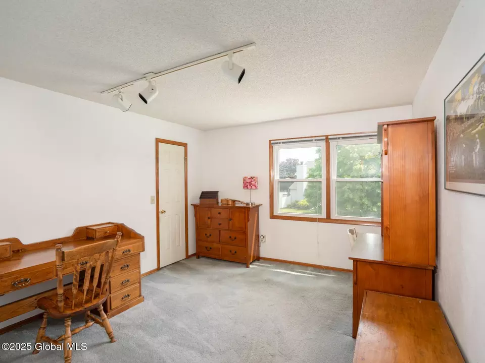 Bedroom - 23 Rockefeller Blvd, Rensselaer, NY 12144 photo 4 of 4