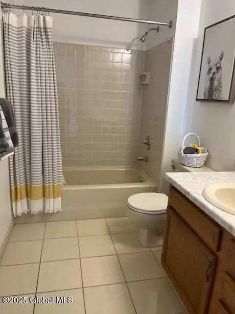 Bath - 23 Rockefeller Blvd, Rensselaer, NY 12144 photo 5 of 5