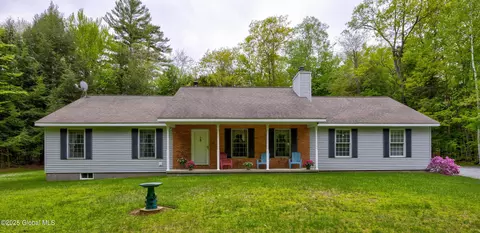 15 Stewart Dam Rd, Corinth, NY 12822