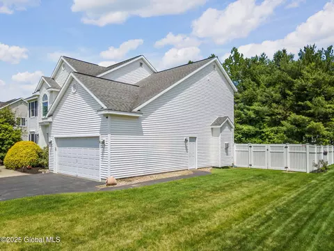 Exterior - 3014 Patrick Rd, Schenectady, NY 12303 photo 4 of 4