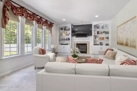Living - 3014 Patrick Rd, Schenectady, NY 12303 photo 1 of 2