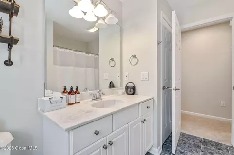 Bath - 3014 Patrick Rd, Schenectady, NY 12303 photo 6 of 7