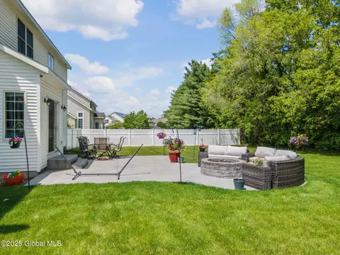 Exterior - 3014 Patrick Rd, Schenectady, NY 12303 photo 3 of 4