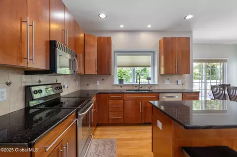 Kitchen - 3014 Patrick Rd, Schenectady, NY 12303 photo 3 of 5