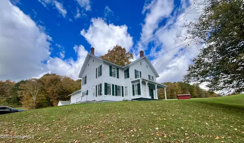 48 Cassidy Rd, Shushan, NY 12873
