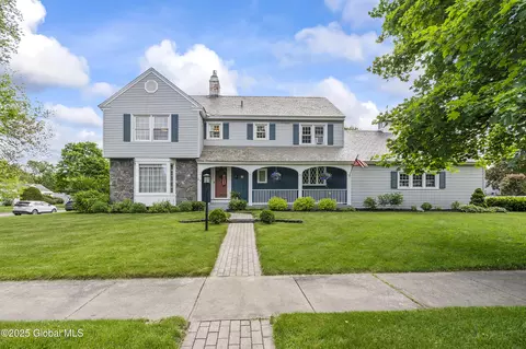 23 Ashley Pl, Queensbury, NY 12804