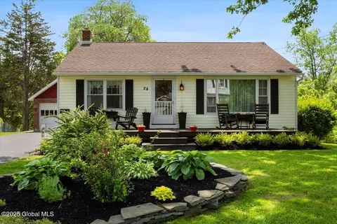 24 Sawyer Pl, Albany, NY 12208