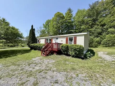 637 State Highway 309, Gloversville, NY 12078