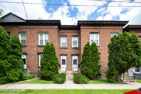 35 Mangam St, Cohoes, NY 12047