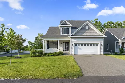 2 Hillard Ln, Latham, NY 12110