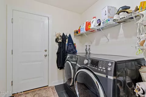 514 Russell Rd, Albany, NY 12203 photo 8