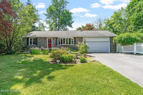 1100 Niskayuna Rd, Niskayuna, NY 12309