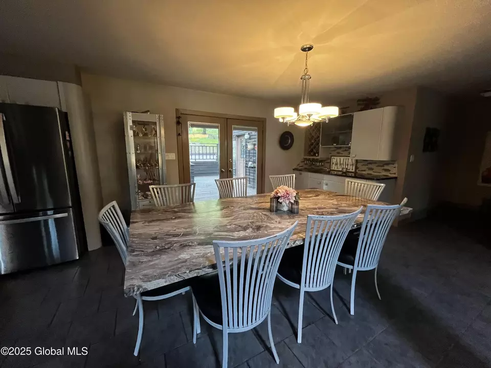 Dining - 27 Park Dr, Menands, NY 12204 photo 2 of 2