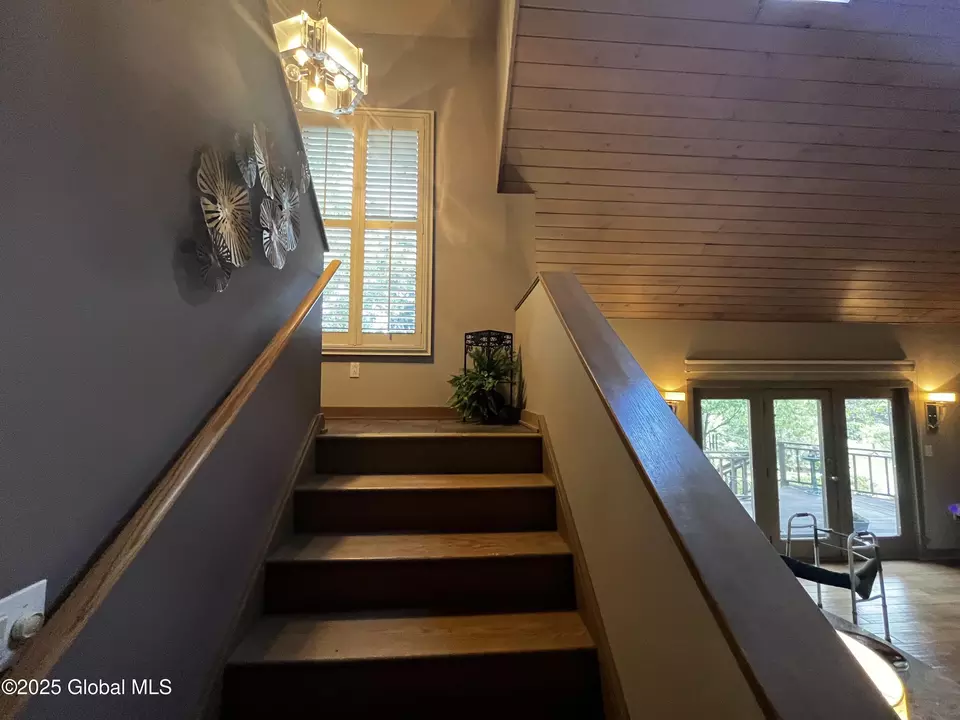 Entry Way - 27 Park Dr, Menands, NY 12204 photo 2 of 5