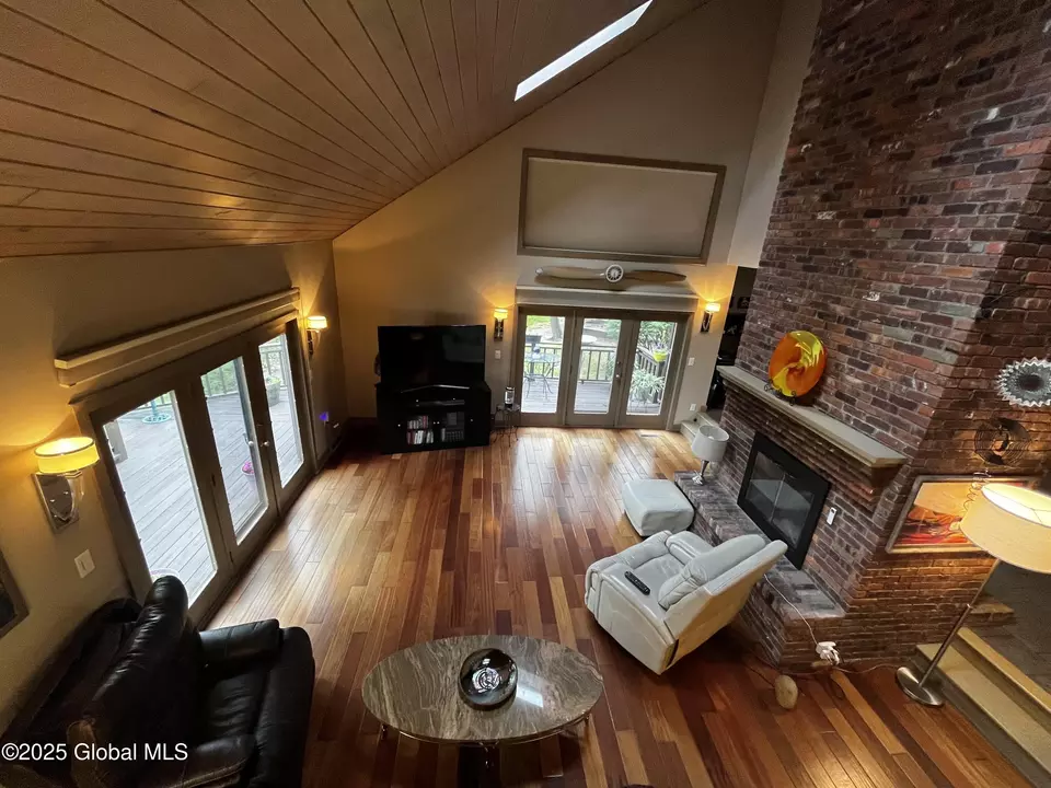 Living - 27 Park Dr, Menands, NY 12204 photo 2 of 2