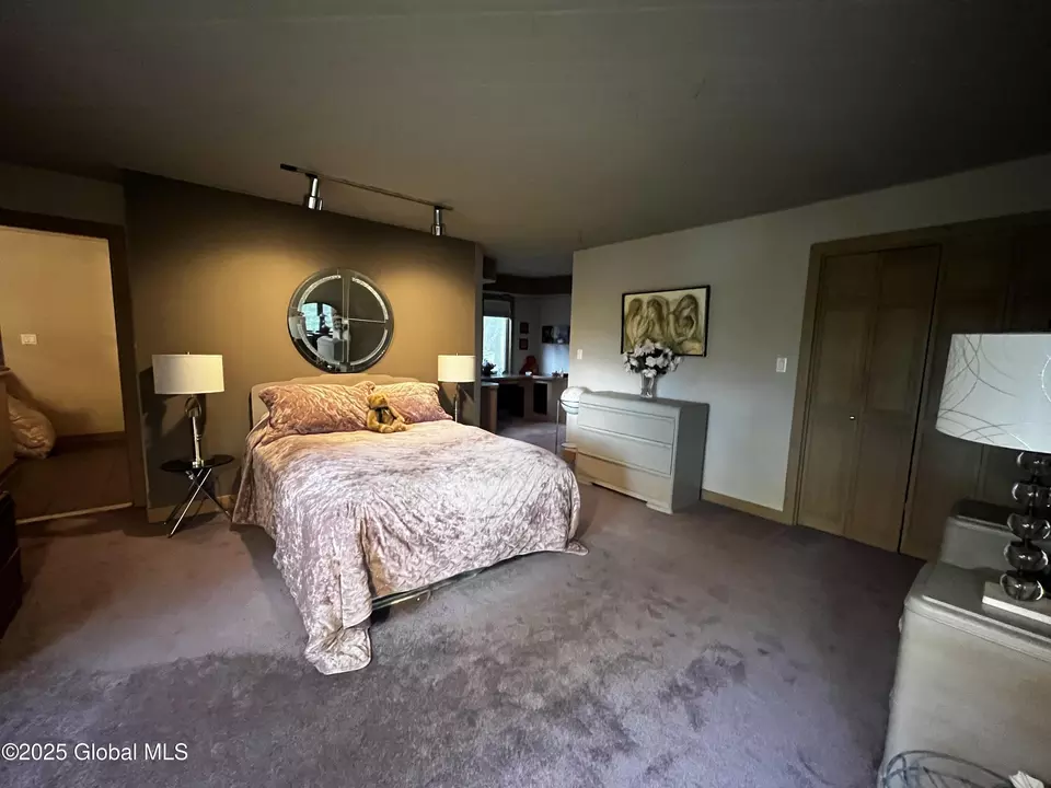 Bedroom - 27 Park Dr, Menands, NY 12204 photo 3 of 4