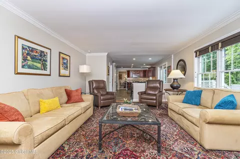 Living - 10 Cygnet Cir, Slingerlands, NY 12159 photo 5 of 5