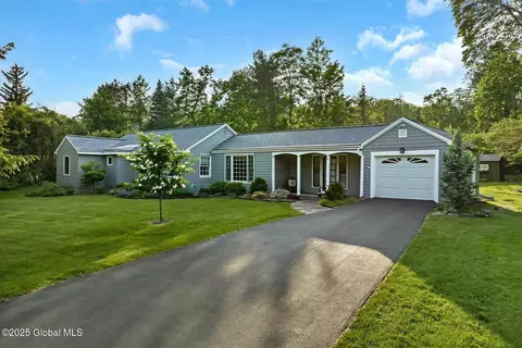 89 Gorman Rd, Menands, NY 12204