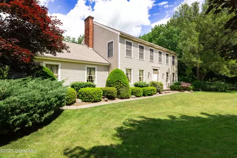1345 Partridge Dr, Castleton On Hudson, NY 12033