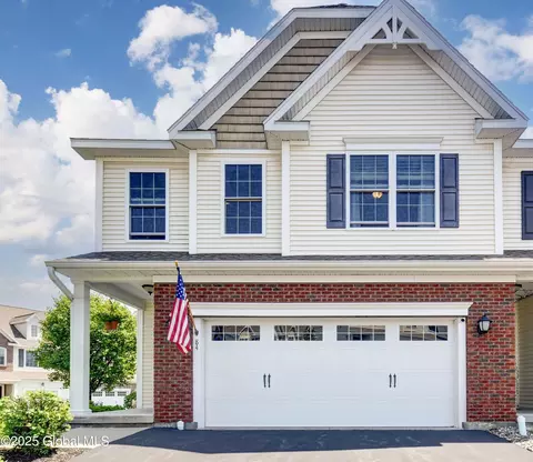 84 Andriana Ln, Albany, NY 12204