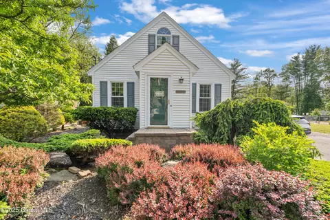 2400 Curry Rd, Schenectady, NY 12303