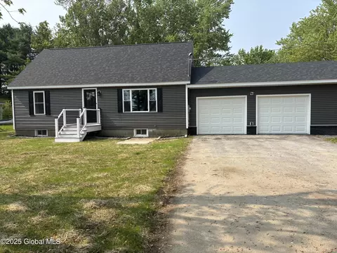 571 Mcqueen Rd, Amsterdam, NY 12010