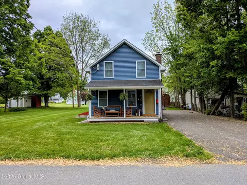 30 Spring St, Cambridge, NY 12816 photo 2