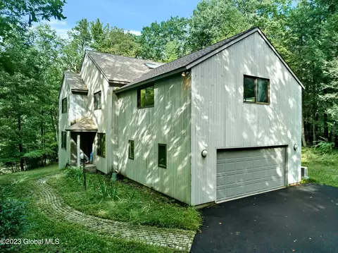 345 Millers Corners Rd, East Greenbush, NY 12061