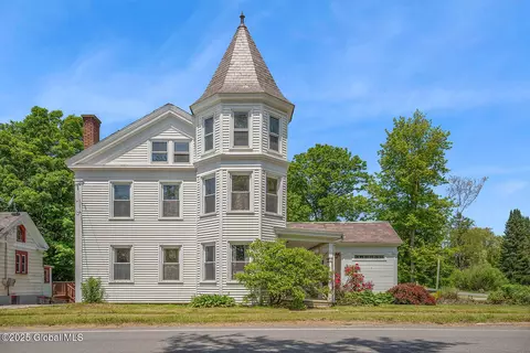 64 W Broadway, Salem, NY 12865