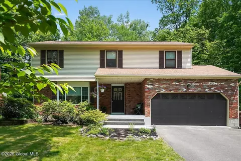 43 Elwood Rd, Delmar, NY 12054