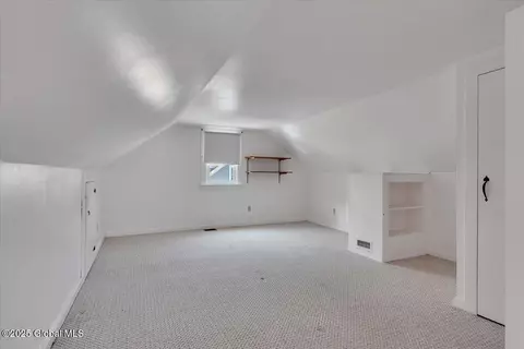 327 Sullivan Rd, Schenectady, NY 12304 photo 22