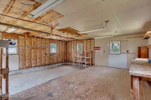 327 Sullivan Rd, Schenectady, NY 12304 photo 33