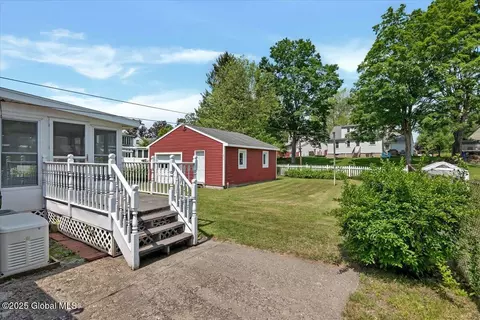 327 Sullivan Rd, Schenectady, NY 12304 photo 29