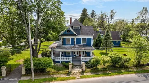 4 Van Dyke Ave, Amsterdam, NY 12010