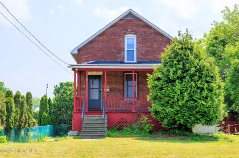 6 Breslin Ave, Cohoes, NY 12047
