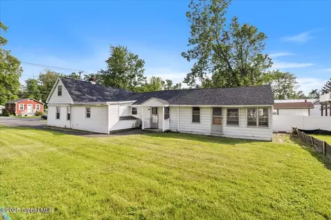 41 Virginia Ave, Colonie, NY 12205
