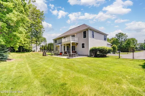 Exterior - 33 Joyous Ln, Glenville, NY 12302 photo 6 of 17